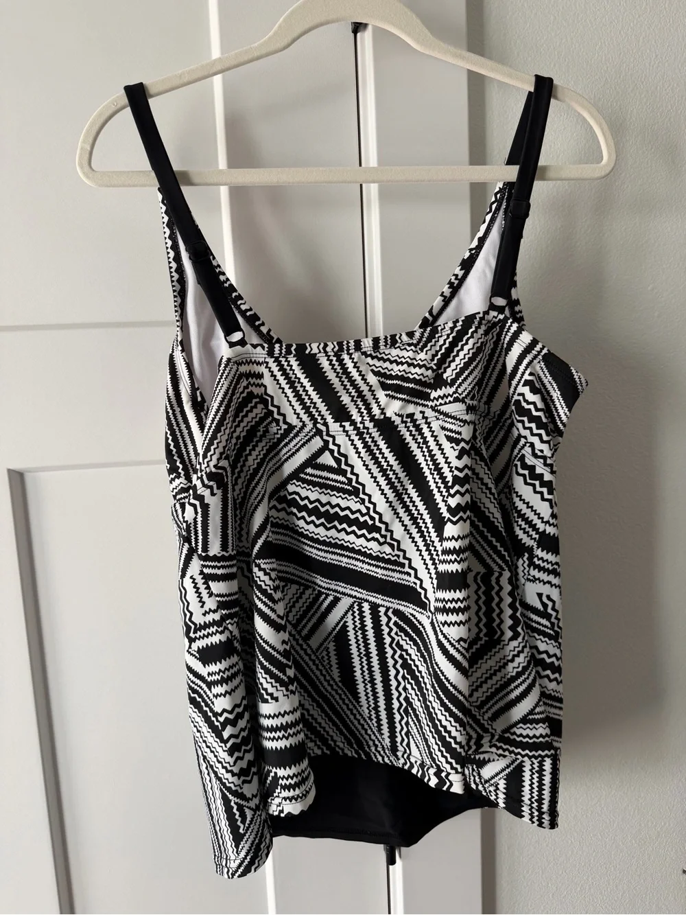 24th & Ocean Black and White Geometric Tankini Top